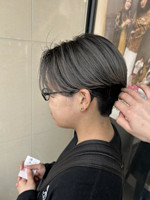 刈り上げセンターパート、バレイヤージュ