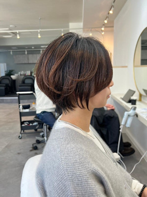 大人可愛い40代50代60代くびれショートボブ白髪ぼかし大鷲