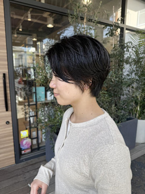  大人モードなハンサムショートパーマ