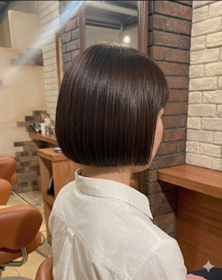 圧倒的なツヤとまとまり！極上のストレートボブ【303スタイル