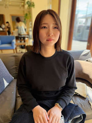 鎖骨ラインの切りっぱなしボブ