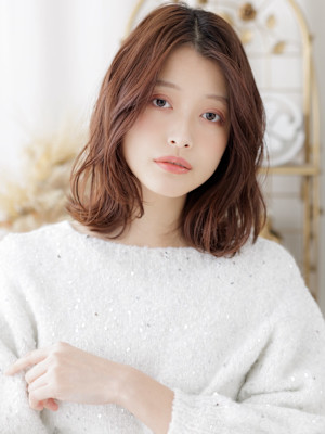 抜け感エアリーパーマブリーチなしレイヤーボブディ　ワンレン