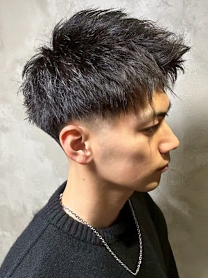 フェード 束感 黒髪 刈り上げ 20代 30代 ナチュラル