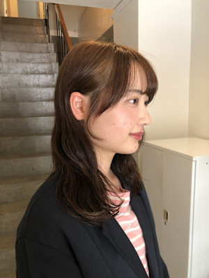 顔まわりレイヤーくびれヘアー☆川口
