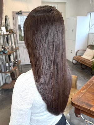 大人女性に人気◎ツヤ髪ストレート