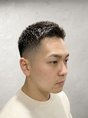メンズショート　フェードメンズアップバング