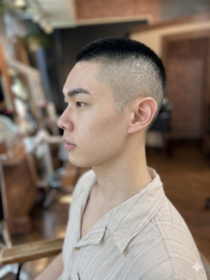 大人男子の爽やかベリーショート