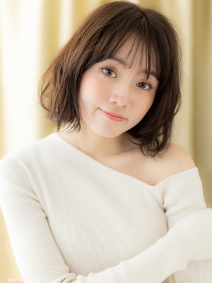 グレージュブラウン大人かわいいゆるふわボブパーマ30代40代