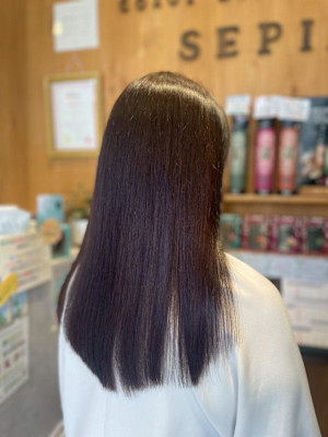 髪質改善で艶感ストレート