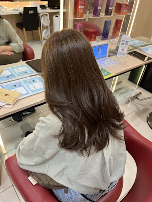 【伊勢原】似合わせレイヤーカット×うる艶ブラウンベージュ