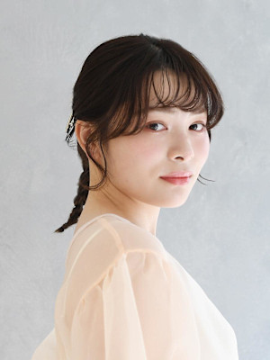大人かわいい二段三つ編みアレンジ