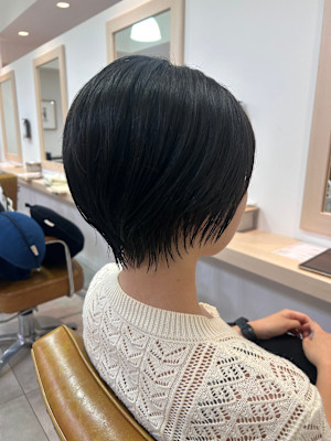 乾かすだけでまとまる丸みショート