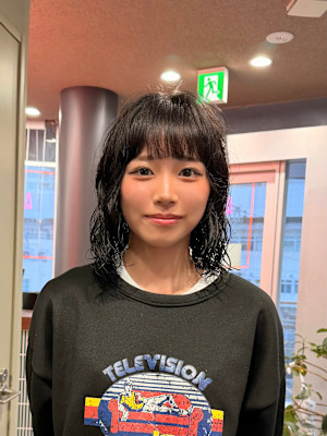 前髪ぱつっとボブパーマ