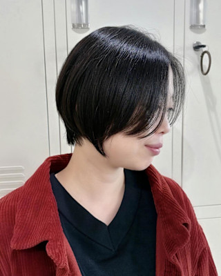 ショート×ショートボブ×丸みショート×顔周りレイヤー×20代