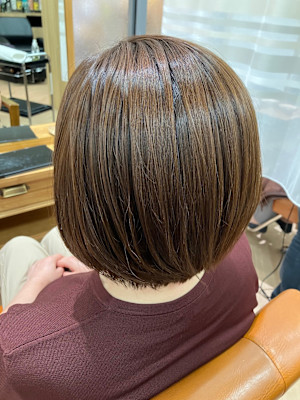 サラサラストレートヘアへ　弱酸性ストレート