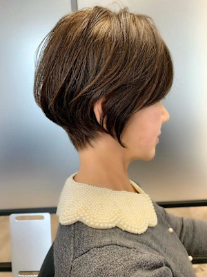 大人かわいい丸みのあるショートボブ　元重