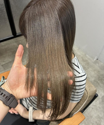 透け感グレージュ