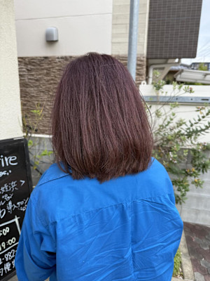 ピンクベージュ