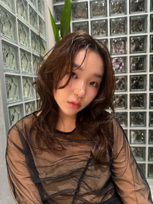 顔周りレイヤースタイル