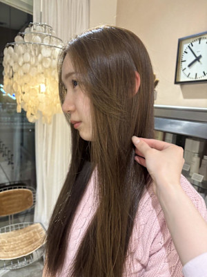 明るめベージュ