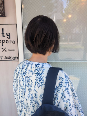 ツヤ感大人女性に人気のナチュラルボブ