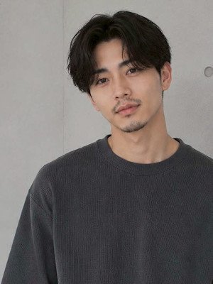 大人の抜け感センターパート