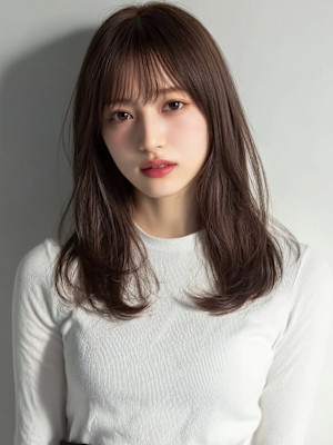 ラベンダーグレージュ 艶髪カラー セミロング レイヤーカット