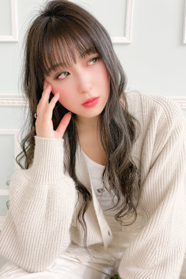 シースルーバング×やわらかウェーブロング