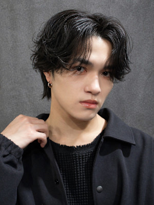 スパイラルパーマ×カルマパーマ×センターパート×men's