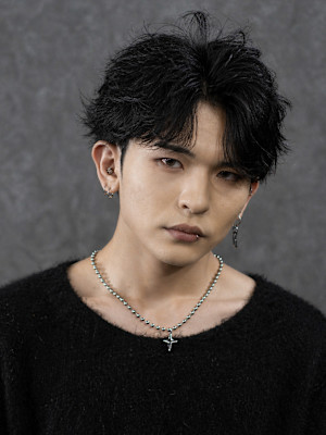 韓国風×センターパート×フェザーパーマ×men's