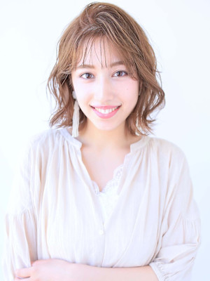 30代40代人気☆ゆるふわ外ハネくびれミディ