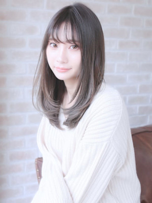 上品さ×大人スタイルのうる艶ロング