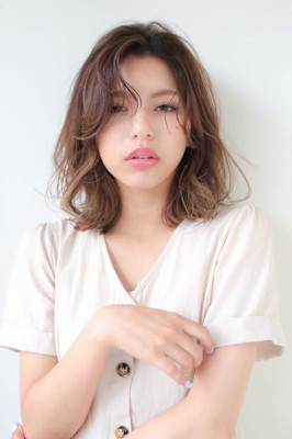 大人カジュアル肩揺れミディ