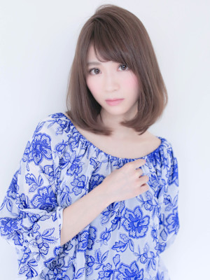 大人可愛い艶ボブ