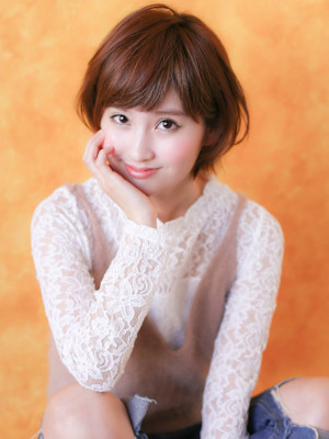 大人ふんわりショート