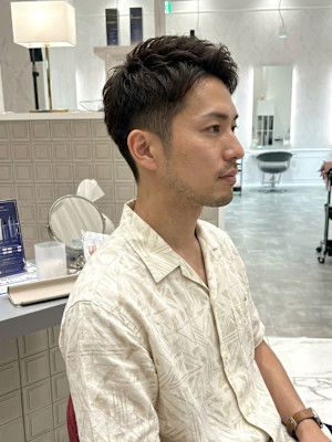 爽やかアップバングベリーショート
