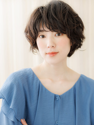 グレージュアッシュマッシュショートゆるふわボブ20代30代