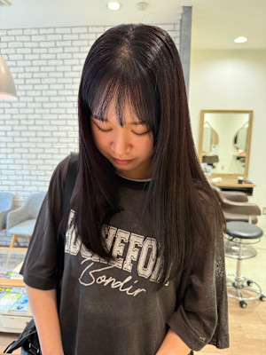透明感のある地毛風黒髪ストレートロングスタイル【三軒茶屋】
