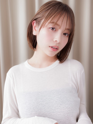 ミルクティーブロンド12トーン大人美人耳掛けボブ20代30代