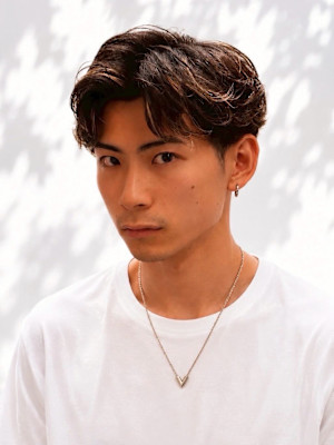 フェザーショートスタイル
