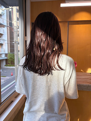 暖色カラーラベンダーグレージュロングスタイル