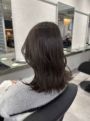 アッシュブラウン×レイヤーくびれ巻き