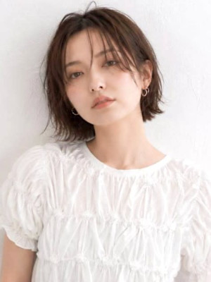 前髪カット レイヤーカット ボブ 20代 ベージュカラー