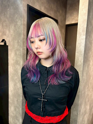 インナーカラー　デザインカラー　ケアブリーチカラー　ウルフ