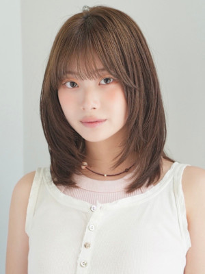  レイヤーミディアム/顔まわりレイヤー/20代/30代