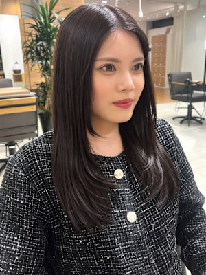 アッシュブラック 艶ストレート ロングレイヤー 髪質改善