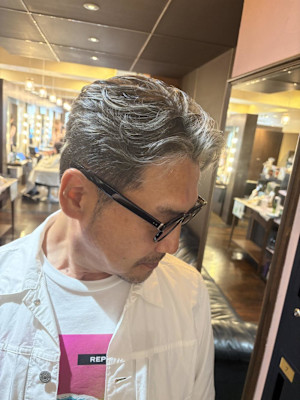 白髪ぼかしシルバーグレージュ