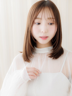 顔周りカットメテオストレート美髪ワンホンレイヤー20代30代