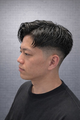 アップバング・ショート×フェードで創る、エッジの効いた男