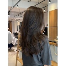 レイヤーカット武井【20代30代/イルミナカラー/縮毛矯正】